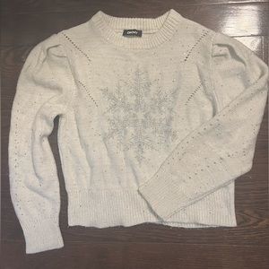 Embellished long sleeves sweater , ideal for xmas holiday .